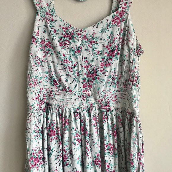 LC Lauren Conrad / Purple & White Floral Dress - Picture 2 of 10